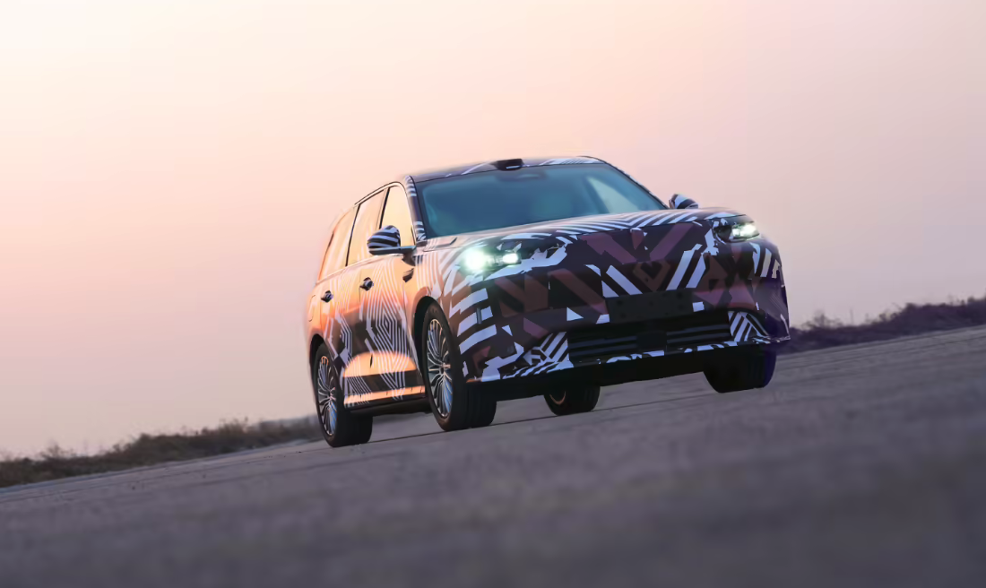 魏建军官宣魏牌V9X定名 归元平台首款旗舰SUV 5.3米级AI豪华六座来袭